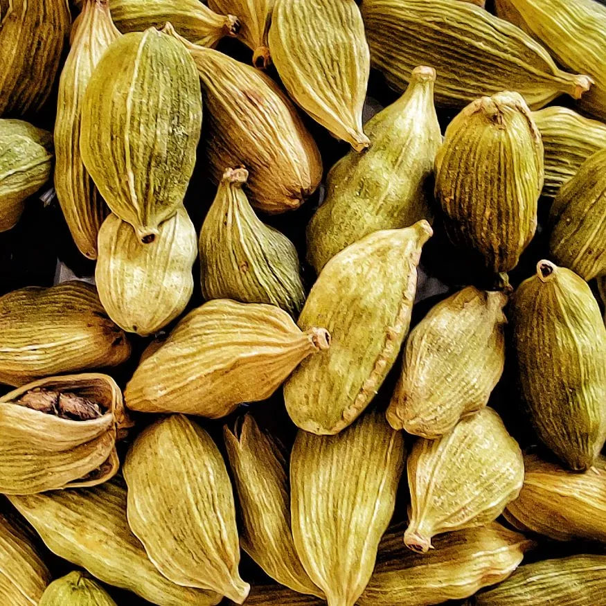 Green Cardamom - Whole Spices - ZYANNA® India - zyanna.com